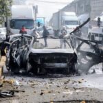 Taxi con pirotecnia explota en Lerma; incendio paraliza la México–Toluca