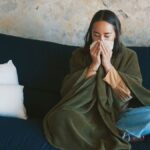 Terapia india para aliviar resfriados y alergias: lavado nasal efectivo