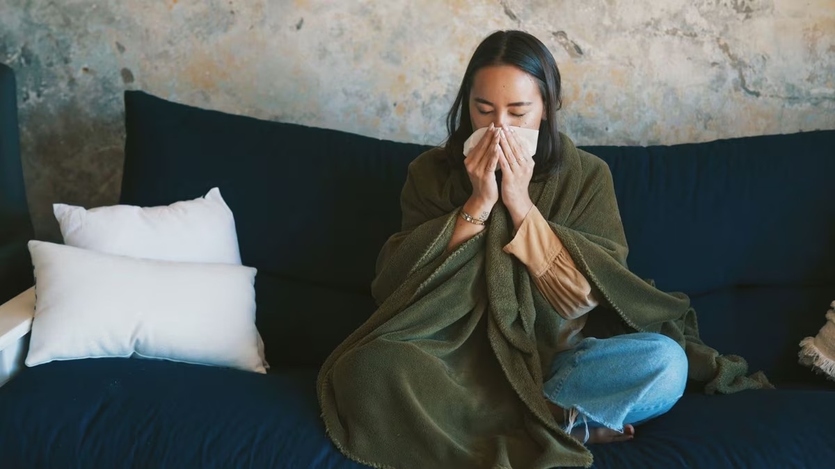 Terapia india para aliviar resfriados y alergias: lavado nasal efectivo