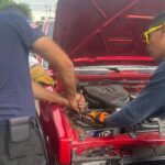Vecinos llaman a los bomberos al encontrar una boa en un coche