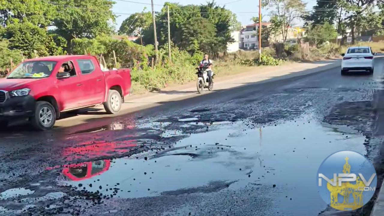 Vecinos piden a las autoridades municipales reparar de inmediato el acceso a Playa Grande