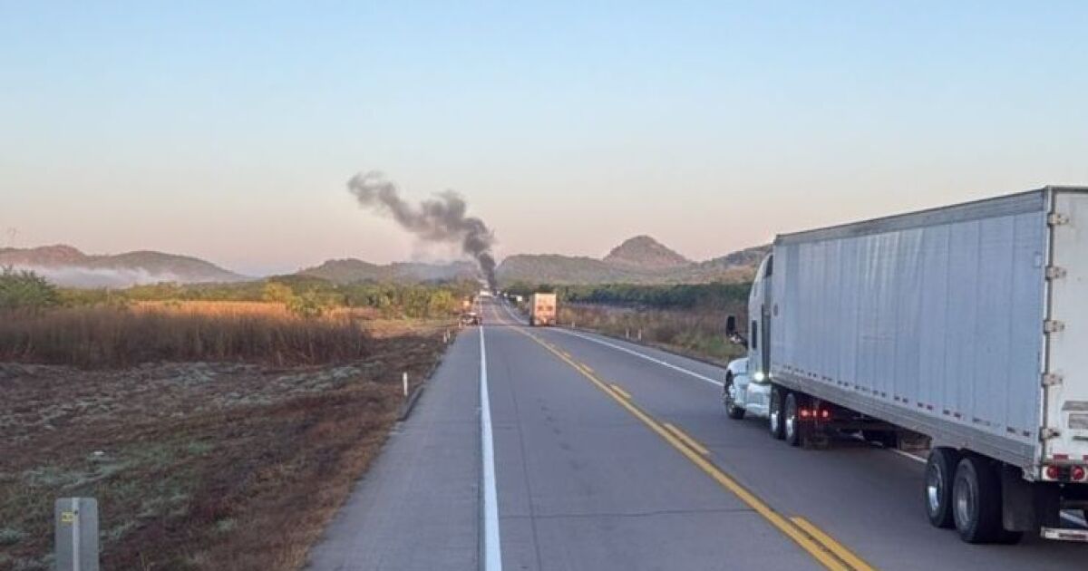 ¡Otro enfrentamiento en Escuinapa causa bloqueos en la maxipista!