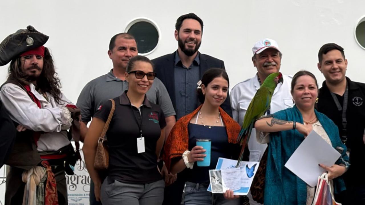 ¡Puerto Vallarta festeja al millonésimo pasajero náutico del 2025 en el Norwegian Jade!