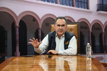 La UAS supera un año financiero desafiante con apoyo del Gobierno estatal y planea ajustes para impulsar su futuro, según el rector Jesús Madueña.