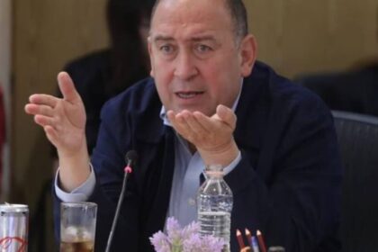 Moreira pone en duda las obras del gobierno y demanda una investigación independiente después del descarrilamiento del Tren Interoceánico.