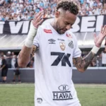 Neymar renueva contrato con Santos hasta 2026