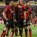 Atlas empata con Pumas gracias a un gol tardío