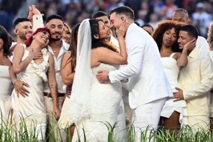 Bad Bunny provoca amor desenfrenado: Matrimonio real en el espectáculo del Super Bowl LX.