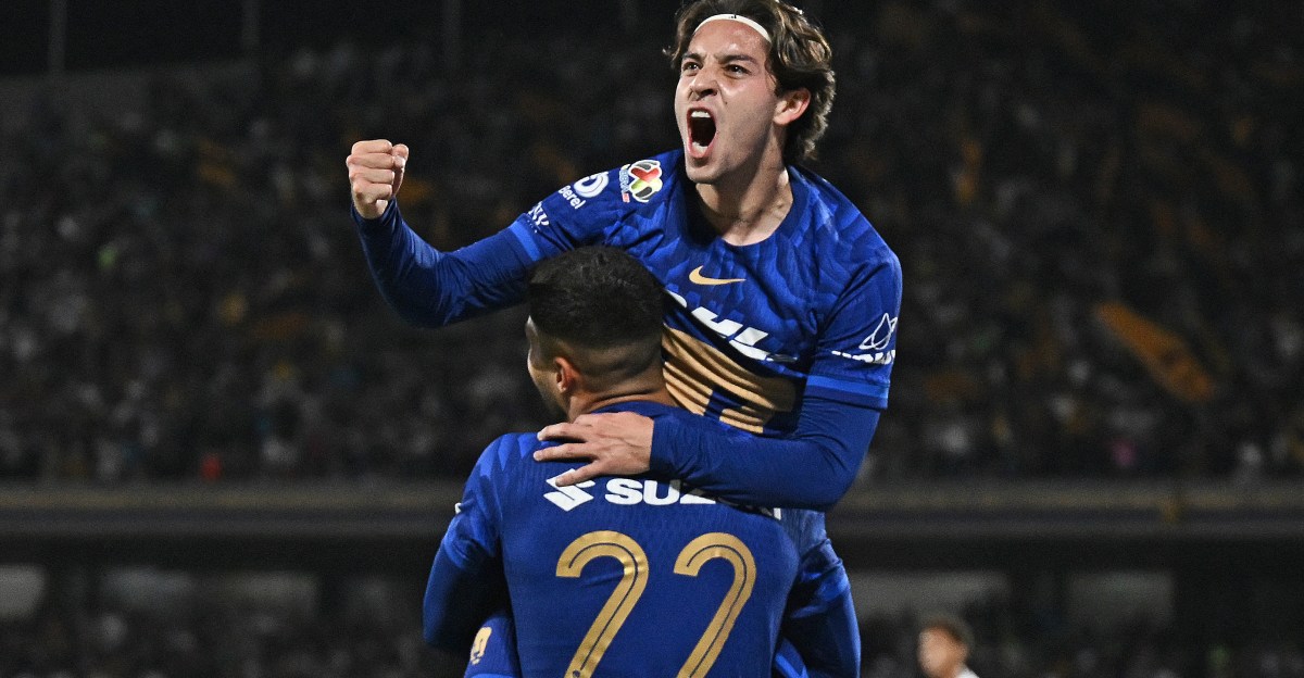 Pumas aplastan a Santos para obtener su primera victoria en casa del 2026