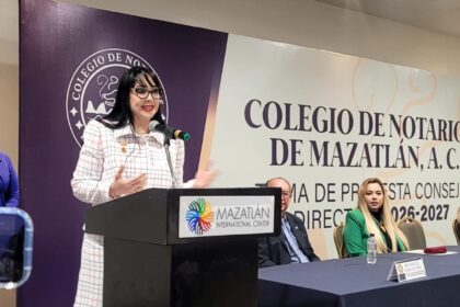 Rosa Alicia León hace historia al convertirse en la presidenta del Colegio de Notarios de Mazatlán