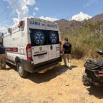 Agentes estatales asisten a una peregrina herida en la Cruz de Romero