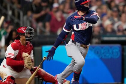 Estados Unidos vence a Canadá 5-3 y avanza a las semifinales