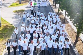 Marcha de más de 3 mil estudiantes en Sinaloa en búsqueda de paz y contra las adicciones