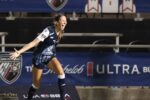 Nina Nicosia: Cómo un nuevo par de botines reavivó su carrera de fútbol y la llevó a hacer historia con Pachuca Femenil