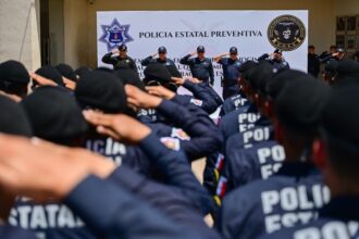 46 policías estatales de Sinaloa reciben certificados y premios al completar su formación en el GOES