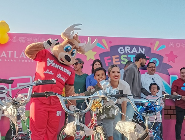 Comienzan las celebraciones del Día del Niño en la colonia Francisco Villa
