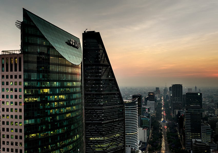 El nearshoring impulsa a México de vuelta al top 20 de inversión extranjera, ¡aunque persisten desafíos!