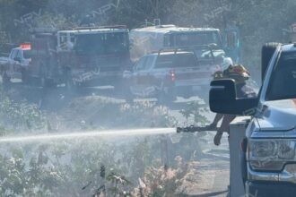 Incendio en el Camino Viejo a Valle controlado por los bomberos