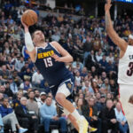 Jokic sigue sorprendiendo con su desempeño en México