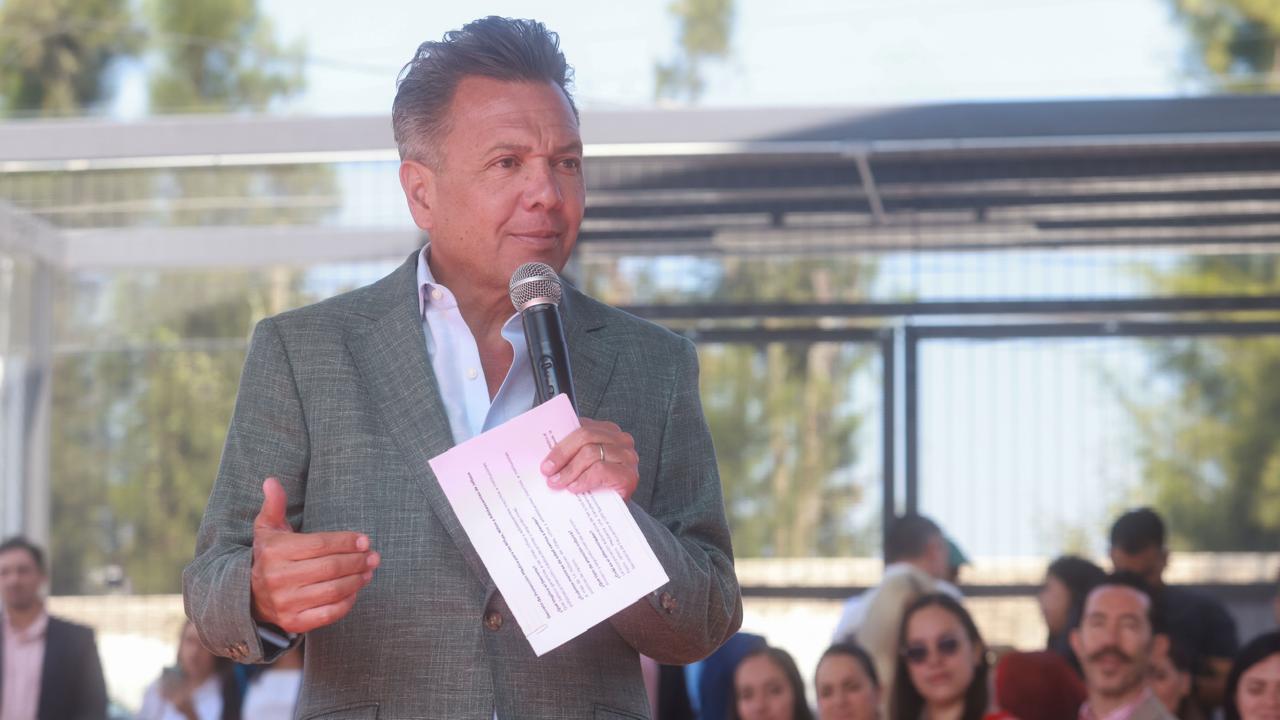 Logro sin precedentes: Lemus establece ley para brindar atención médica gratuita a niños en Jalisco