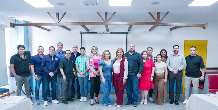 Teresa Guerra Ochoa apoya al sector restaurantero y propone medidas para impulsar la industria en Mazatlán