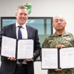 México y Estados Unidos firman acuerdo de drones en muestra de cooperación en seguridad