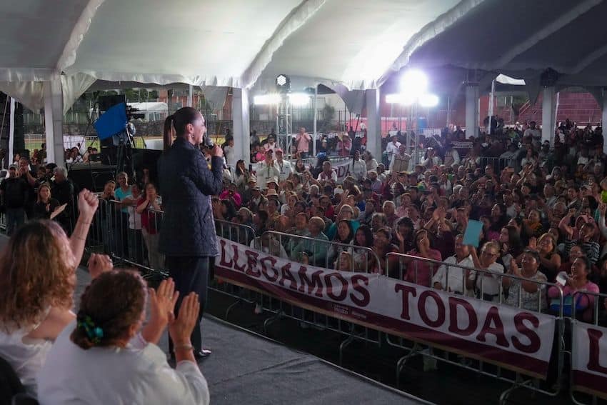 Repaso semanal de México: Diplomacia de desastres y un peso persistente