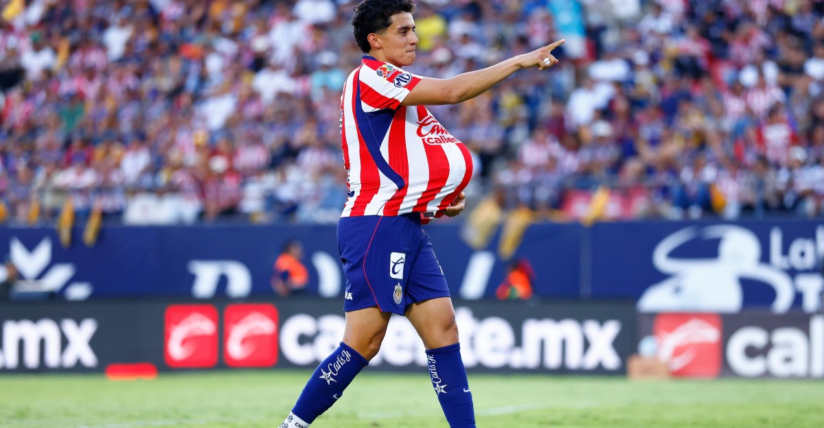 Chivas vence fácilmente a Atlético San Luis y continúa con su buena racha