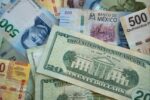 El peso se desliza hacia 17.3 frente al dólar después del primer aumento de tasas de la Reserva Federal de EE. UU. desde 2023