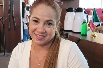 Jacqueline Cisneros mantiene viva la memoria de los pescadores desaparecidos hace 31 años en el huracán Ismael.