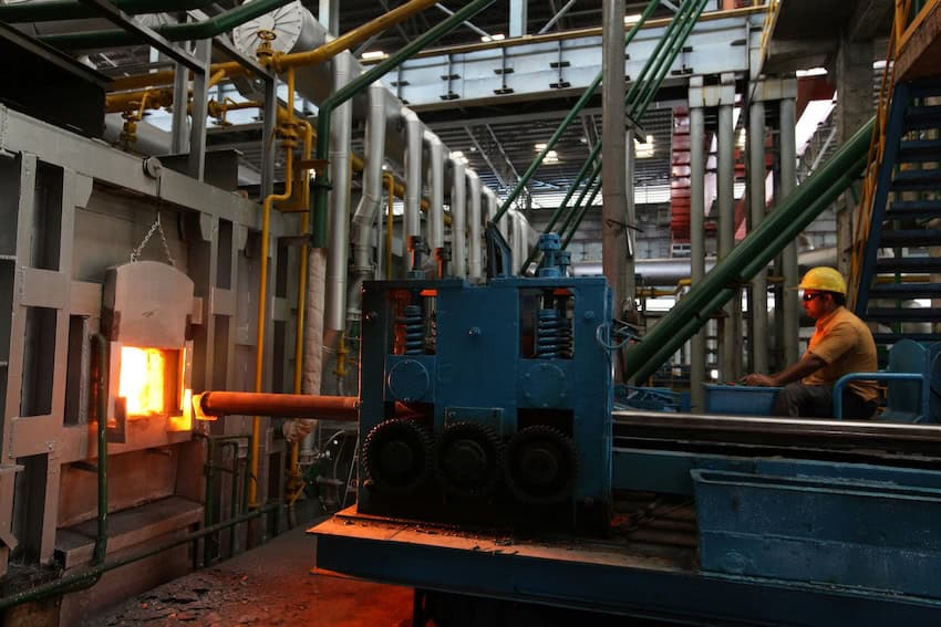 La actividad industrial creció un 2.4% en julio, su mejor resultado en casi 3 años.