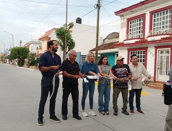 Renuevan la calle Huatabampito en Infonavit Playas y anuncian ampliación del proyecto