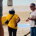 Actividad comercial informal en el corazón de Puerto Vallarta: la urgencia económica impulsa el comercio ambulante