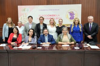 Analai Sipatly, pionera en el cultivo de ostiones en comunidades costeras, gana el galardón a la Mujer Rural 2026