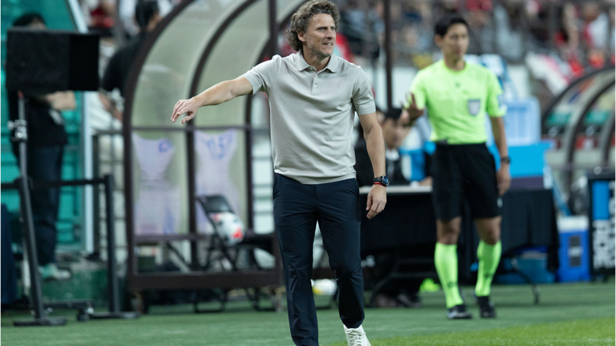 Diego Forlán suma puntos para seguir en México con goleada en la India