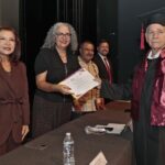 Graciela Domínguez otorga diplomas educativos a 545 personas de Sinaloa