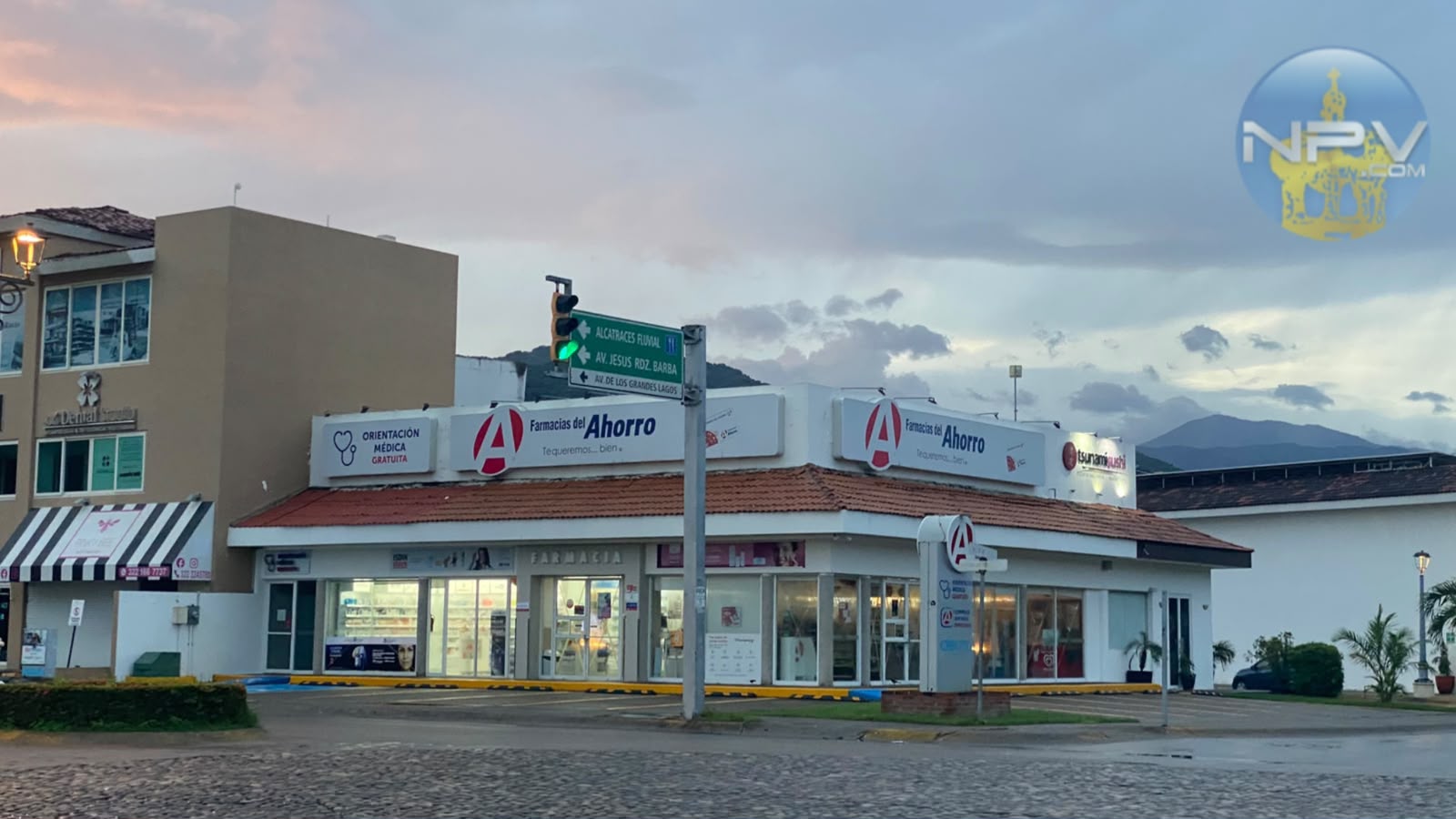 La reactivación de las actividades comerciales en Puerto Vallarta después de la tormenta Simón