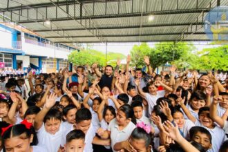 Nuevos dispensadores de agua modernos en la Primaria Solidaridad de Ixtapa
