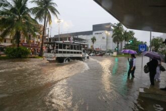 Simon fortaleciéndose rápidamente, podría impactar a Jalisco o Colima como un huracán importante este fin de semana