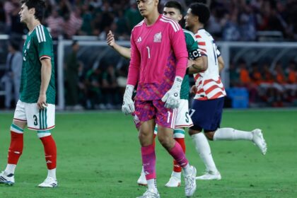 Tres errores, tres goles concedidos por México para darle la victoria a Estados Unidos